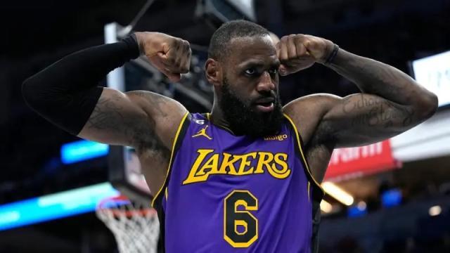 开云体育APP官网-浓眉统治比赛湖人收下第40胜 进前六已手握主动权