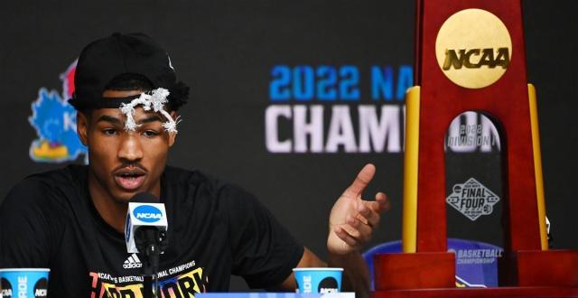 开云体育平台在哪里注册-乐透末位摘下新科MOP 骑士转变方向巩固战力