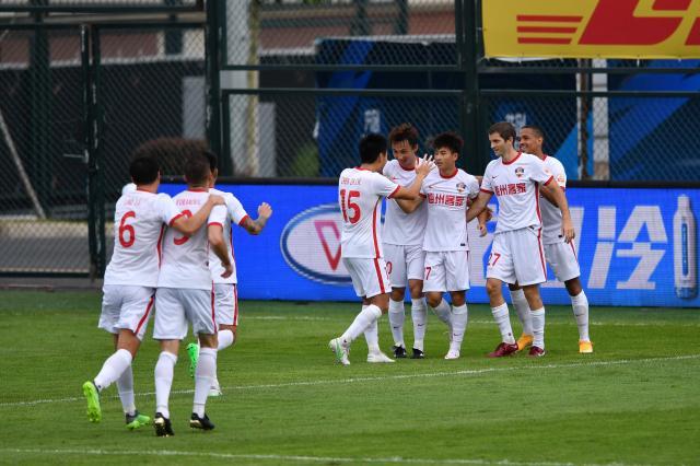 开云APP下载地址-【中超】陈国抗挑射献中超处子球 梅州客家1比0深圳